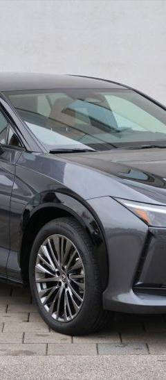 Lexus RZ 450e Luxury — 2