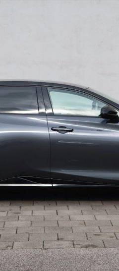 Lexus RZ 450e Luxury — 7