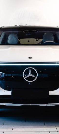 Mercedes-Benz EQS 450+ SUV — 3