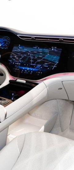 Mercedes-Benz EQS 450+ SUV — 7