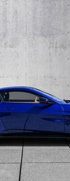 Aston-Martin Vantage — 5