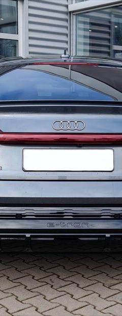 Audi Q8 Sportback e-tron quattro — 2