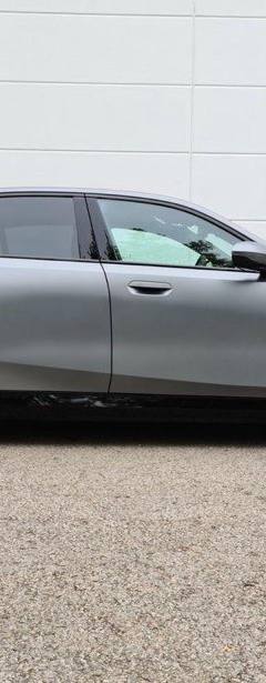 BMW i5 eDrive40 — 2