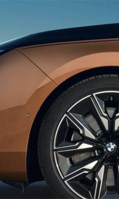 BMW i7 M70 xDrive — 4