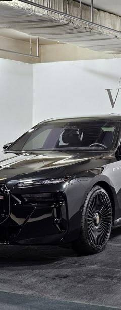 BMW i7 M70 xDrive — 4