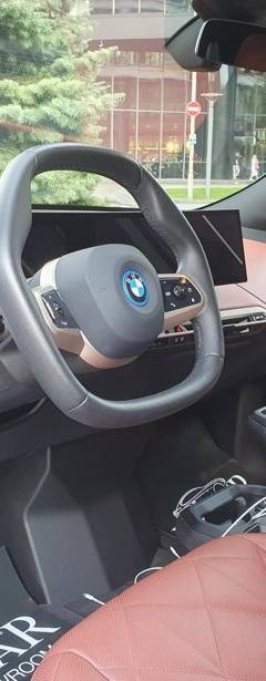 BMW iX40 xDrive — 6