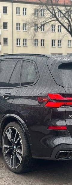 BMW X5 M 60i — 3