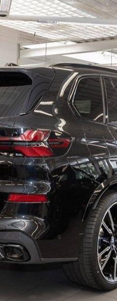 BMW X5 M 60i — 3