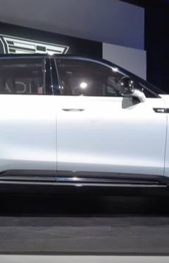 Cadillac Escalade IQ — 3