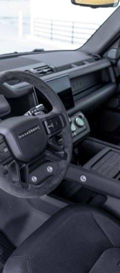 Land Rover Defender James Bond Edition — 7