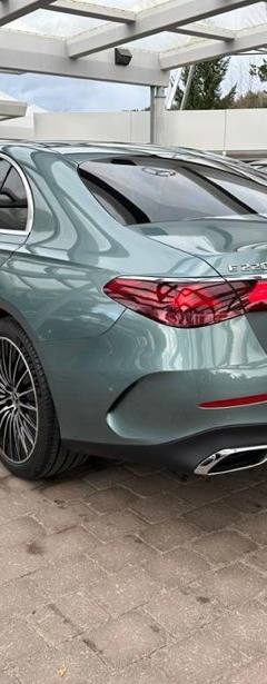 Mercedes-Benz E 220D 4MATIC — 4