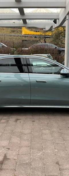 Mercedes-Benz E 220D 4MATIC — 7