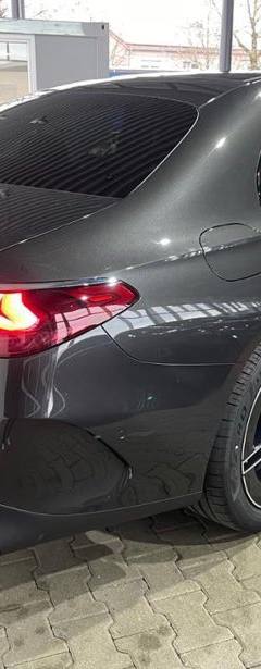 Mercedes-Benz E 300de 4MATIC — 4
