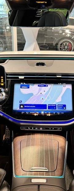 Mercedes-Benz E 400e 4MATIC — 6