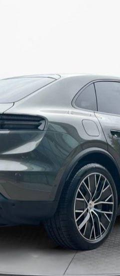 Porsche Macan 4 — 6