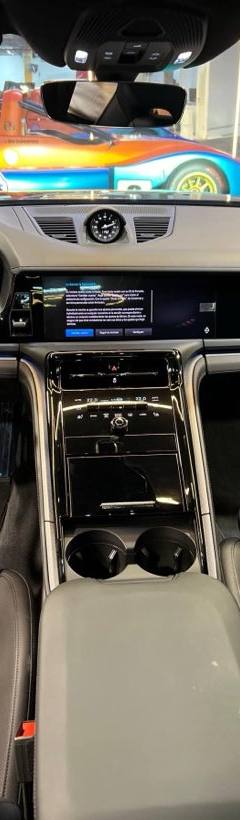 Porsche Panamera 4 E-Hybrid — 7