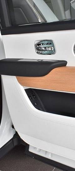 Rolls-Royce Cullinan — 5