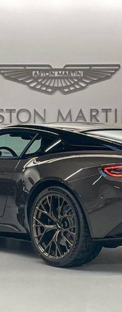 Aston Martin DB12 Coupe — 3