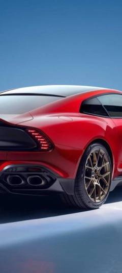 Aston-Martin Vanquish — 4