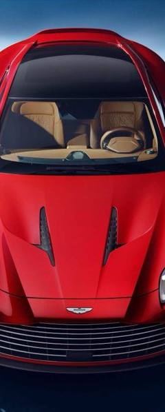Aston-Martin Vanquish — 5