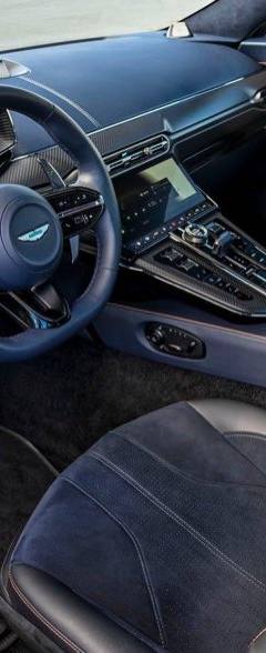 Aston-Martin Vantage — 4