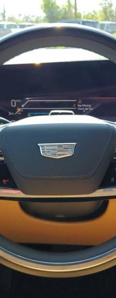 Cadillac Escalade IQ Premium Sport 2 AWD — 4