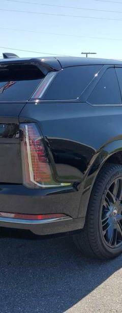 Cadillac Escalade IQ Premium Sport 2 AWD — 7