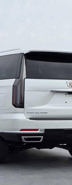 Cadillac Escalade Premium Luxury — 3