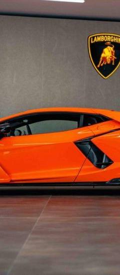 Lamborghini Revuelto — 3