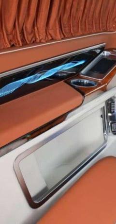 Mercedes-Benz V — 6
