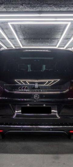 Mercedes-Benz V 300D AMG Long 4matic — 3