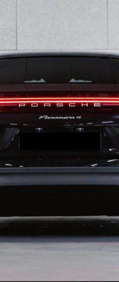 Porsche Panamera 4 — 4