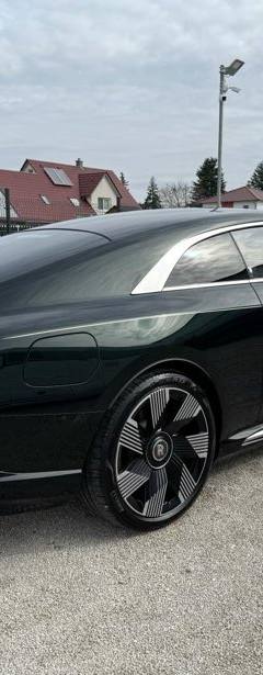 Rolls-Royce Spectre — 6