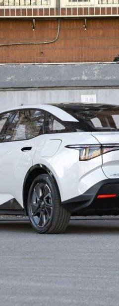 Toyota bZ3 — 3