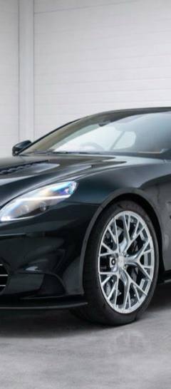 Aston-Martin Vanquish Volante — 2