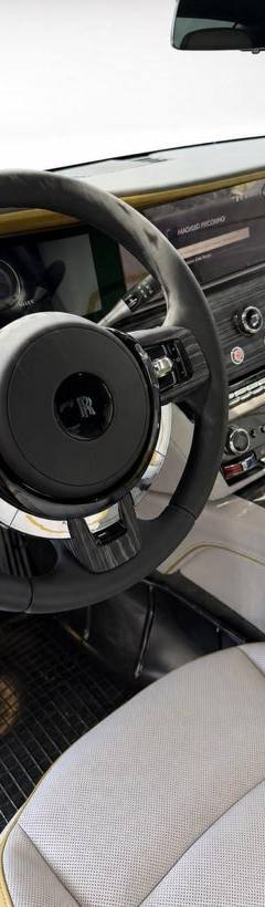 Rolls-Royce Spectre — 7