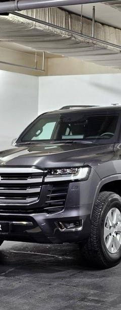 Toyota Land Cruiser 300 Guard B6+ — 4