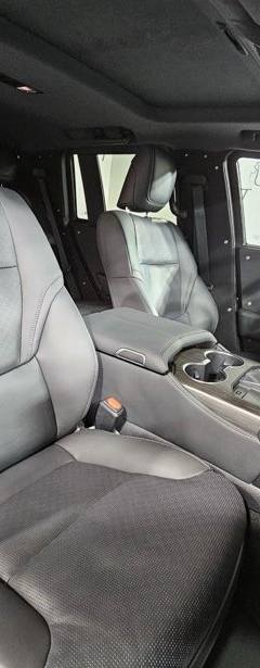 Toyota Land Cruiser 300 Guard B6+ — 5